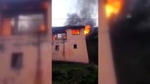 Giresun'da çıkan yangında iki katlı ev kullanılamaz hale geldi
