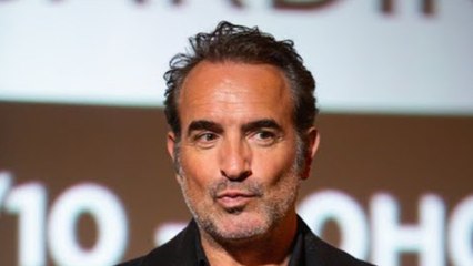 Jean Dujardin parti vivre en suisse  Sa réponse (drôle) et pleine d’ironie