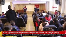Sivas öğrencilerden jandarma köpekleri 'imza' ve 'cango'ya ilgi