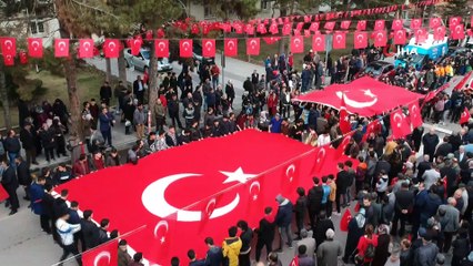 İdlib şehitlerinin künyeleri Şehit Ağacı'na asıldı