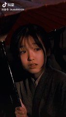 This girl is so beautiful, especially his eyes