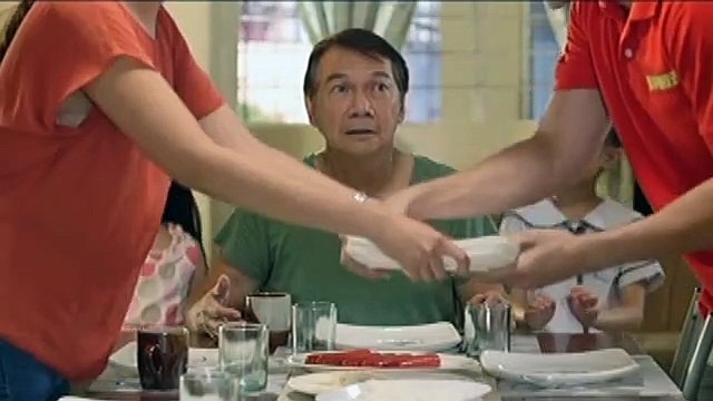 Esang at Princess, napansin ang ilangan sa pagitan ng kanilang mga magulang