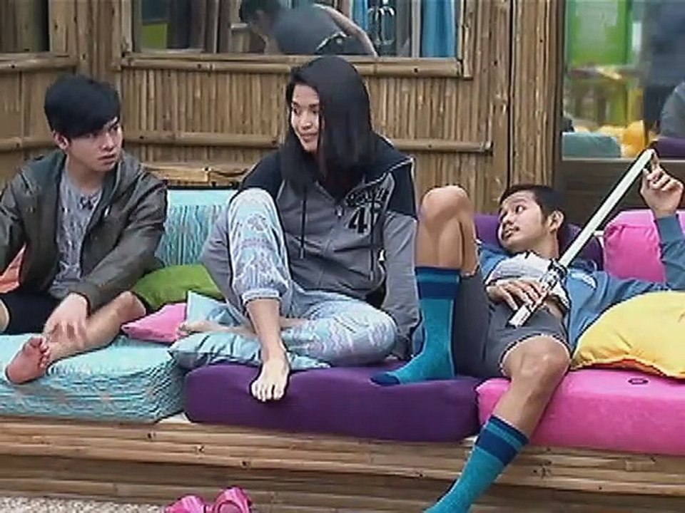 Kuya, binigyan ng task ang Dream Team na bumuo ng isang lifasaber skit