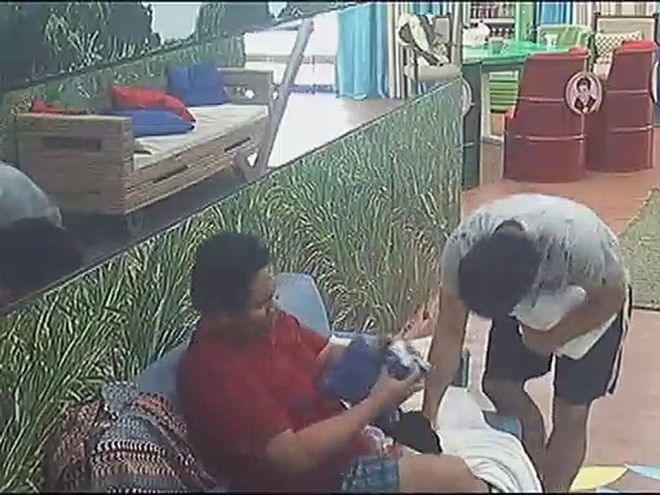 Mccoy at Elisse, di napigilan kulitin ang isa’t isa