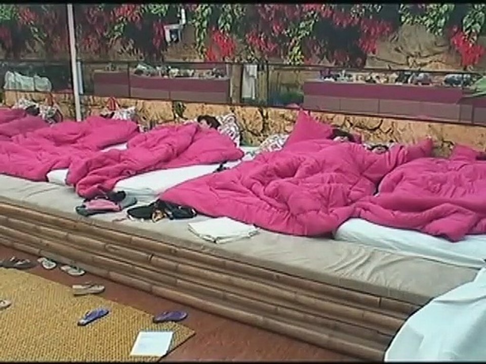 PBB7 Day 208: Kisses, nagmadali sa pagluluto ng agahan ni Nonong