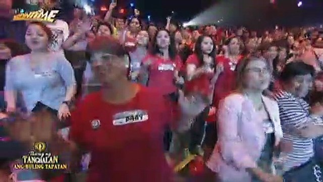 Vice Ganda, pinagsayaw ang mga hurado at madlang people