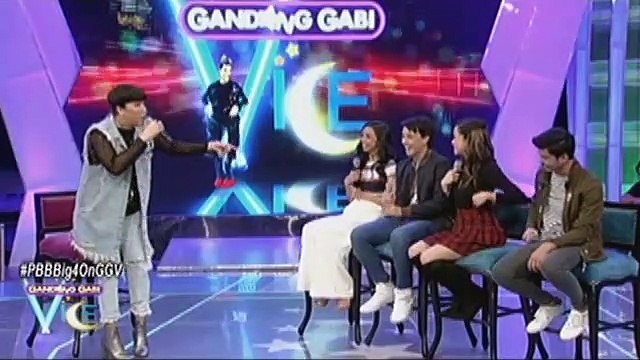 Edward at Marco, na-miss ang isa't isa sa labas ng bahay ni Kuya