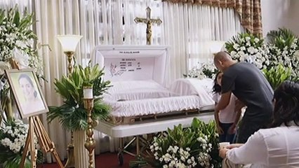 Mag-amang sina Leklek at Oka, dumalaw sa burol ni Gloria