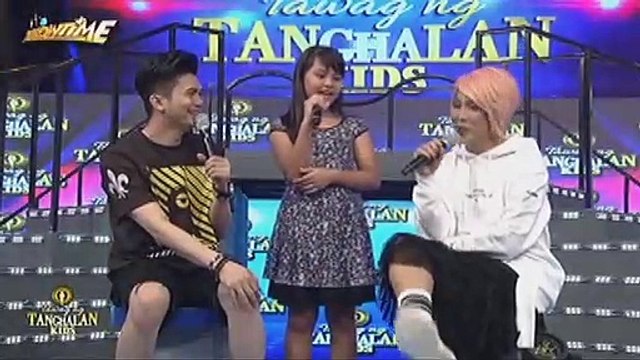 Bakit nga ba naka-couple shoes sina Vice Ganda at Vhong?