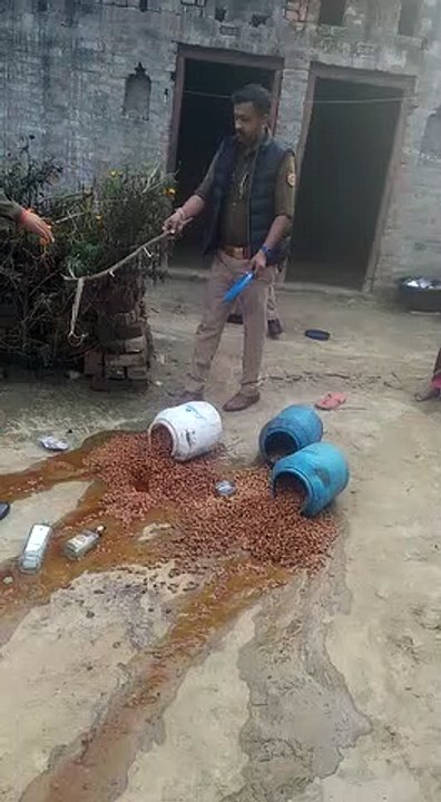 सुल्तानपुर: शराब व्यवसायियों पर बड़ी कार्यवाही,...