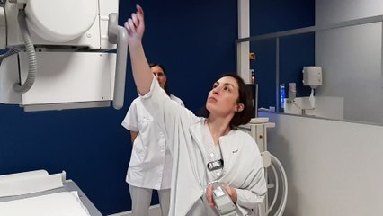 Visite de la nouvelle salle de radiologie entièrement robotisée au CH de Laval
