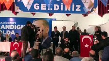 AKP’liler kongrede birbirine girdi, hakaretler ve sandalyeler havada uçuştu