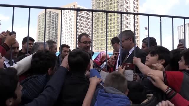 Gençlik ve Spor Bakanı Kasapoğlu, gençlerle buluştu