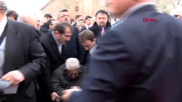 Cumhurbaşkanı Erdoğan eski Adalet Bakanı Şevket Kazan için düzenlenen cenaze törenine...