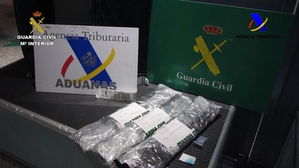 Detenido con 5 kilogramos de cocaína en el Aeropuerto de Loiu