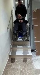 Joaquín sale de casa para ir al médico gracias a una empresa especializada en accesibilidad