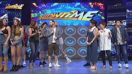 Vice Ganda, nasabihan ng “Charot” ng international singer na si David Mofatt