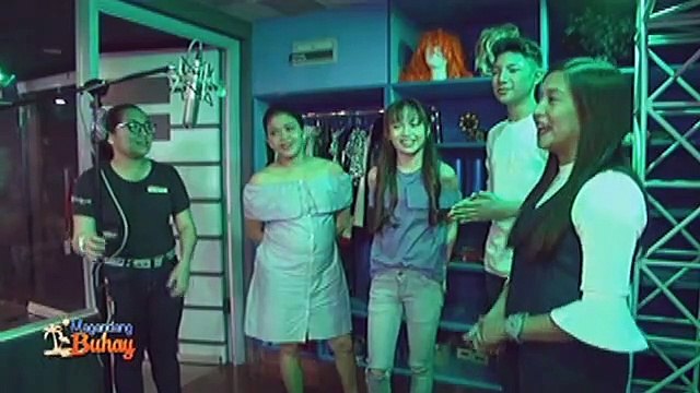 Darren, nag-sample ng talent niya sa pagtugtog ng piano