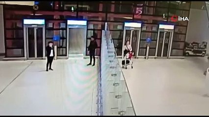 İstanbul Havalimanı’nda telefon kaçakçılığı; dış hatlardan, iç hatlara kaçak telefon dolu çanta attı