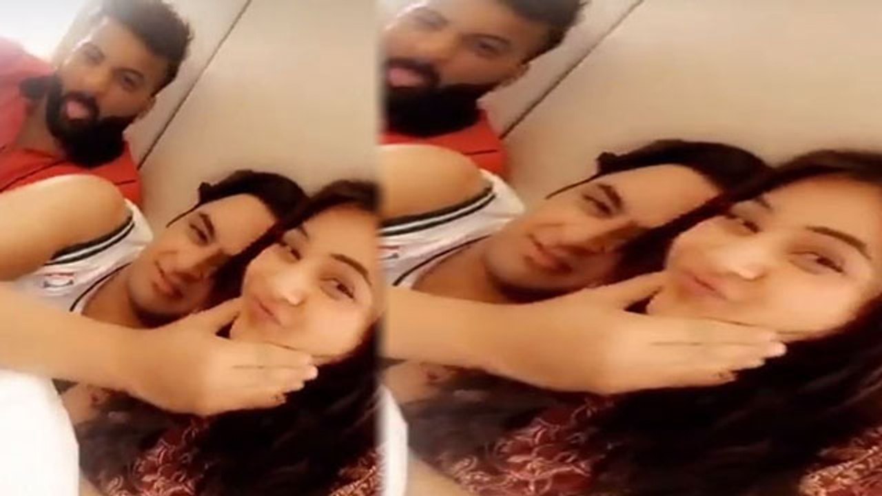 Mujhse Shaadi Karoge: Vikas Gupta से मिली Shehnaz Gill; जमकर हुई मस्ती ! | FilmiBeat