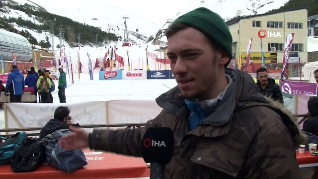 Palandöken’de kar voleybolu heyecanı