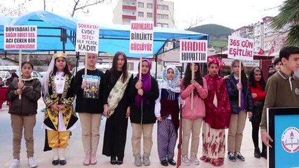 Düziçi'nde öğrencilerden 8 Mart Dünya Kadınlar Günü etkinliği