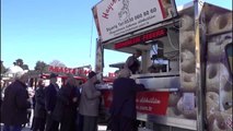 Gaziantep Dernekleri Federasyonu İdlib şehitleri için lokma dağıttı