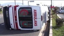 Aydın hastanın bulunduğu ambulans kaza yaptı: 4 yaralı