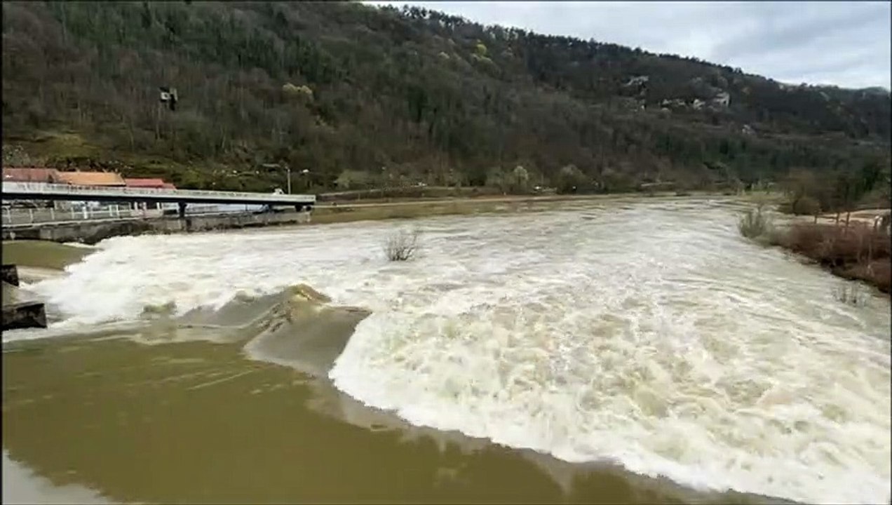 Le Doubs en crue