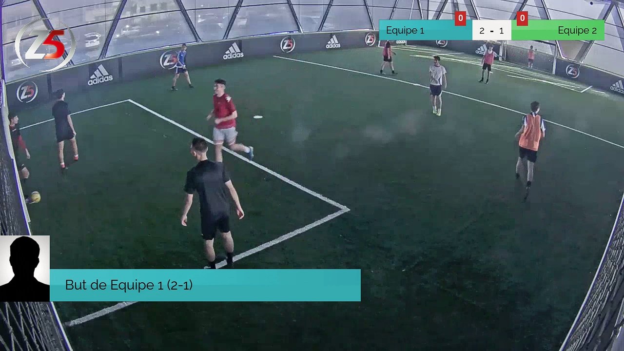 But de Equipe 1 (2-1)