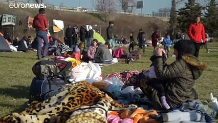 Video herunterladen: Migrantenkrise in der Türkei - Tausende versuchen die Grenze zu erreichen