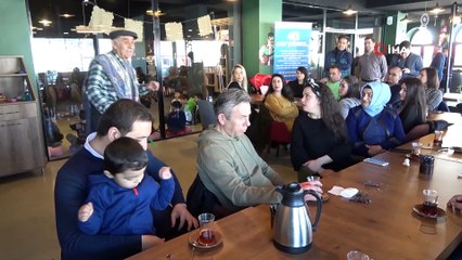 ‘Masalcı Dede’ Anadolu’yu Diyar Diyar Geziyor