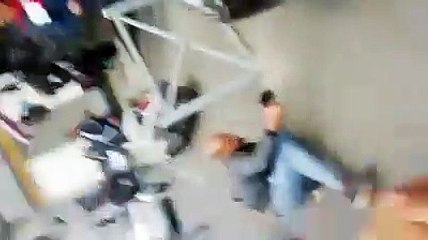 Répression policière contre des manifestants pacifiques