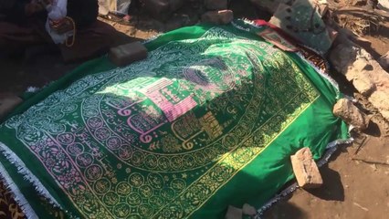 32 SAAL K BAD MAZAR ZAHIR ON RAVI RIVER LAHORE VLOG BY GOHAR EJAZ✔