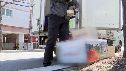 "격리자에 배달·마스크 자비 부담"...불안에 떠는 배달기사들 / YTN