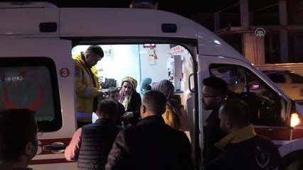 2 otomobilin çarpıştığı kazada 1'i çocuk 2 kişi yaralandı