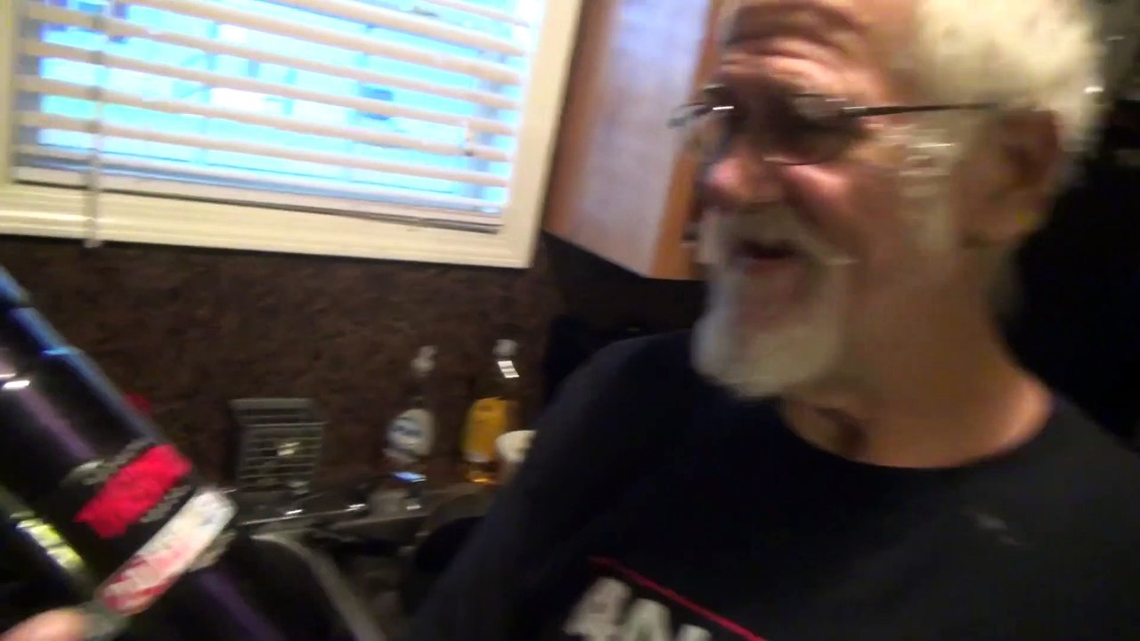 ANGRY GRANDPA DESTROYS MICROWAVE! - video Dailymotion