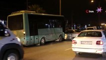 Manisa'da halk otobüsüyle otomobil çarpıştı