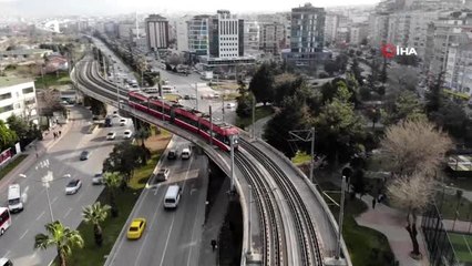 Her gün on binlerce kişinin bindiği tramvaylar kadınlara emanet