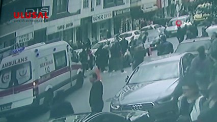 Motosikletlinin çarptığı kadın metrelerce havaya savruldu