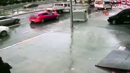 Servis aracı ile sebepsiz ve garip kaza şaşırttı