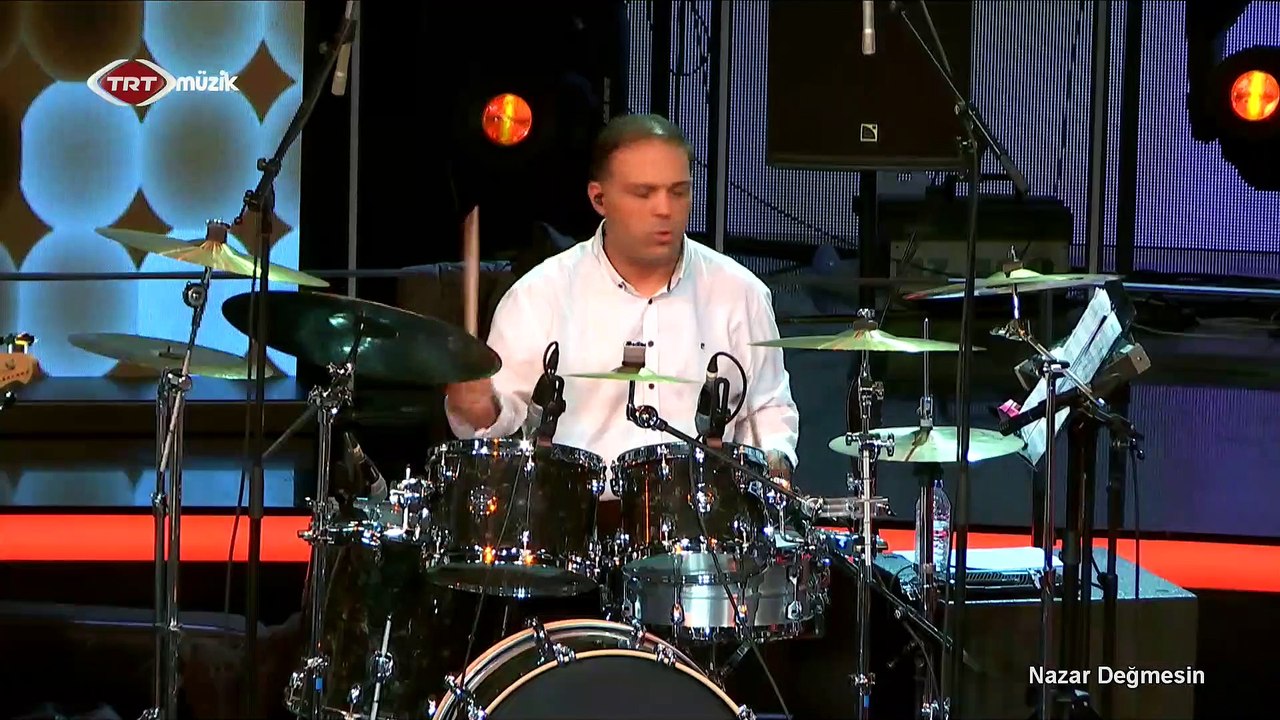 Sümer Ezgü | Cemilem