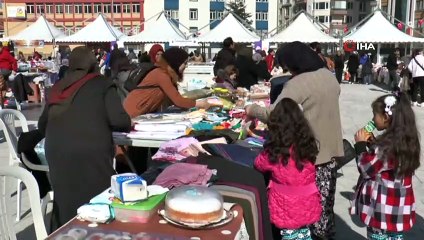 Afyonkarahisar’da marifetli eller pazarı açıldı