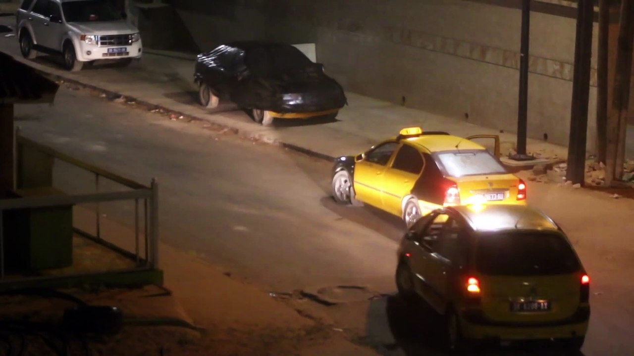 Mahfousse - Corona Virus 2 avec un Taximan ( Camera Cachée Mahfousse en français  )