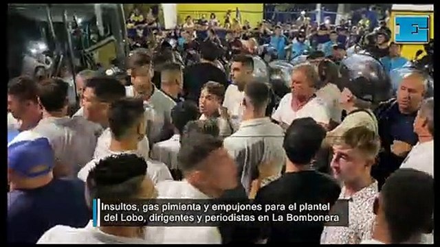 El Lobo se fue de La Bombonera entre insultos, empujones y gas pimienta