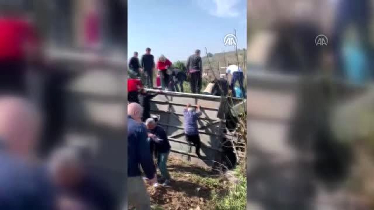 Tur otobüsü devrildi (2)