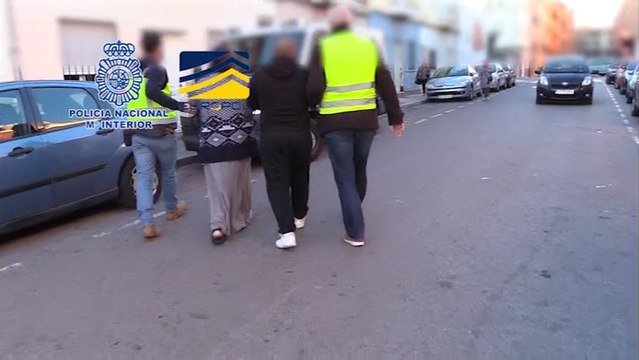 Operativo de la Policía Nacional que se ha saldado con 14 detenciones y la liberación de 10 mujeres.