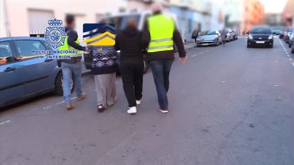 Operativo de la Policía Nacional que se ha saldado con 14 detenciones y la liberación de 10 mujeres.