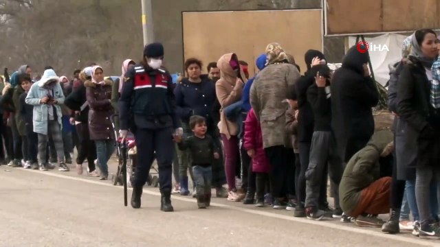 Kadın Komutanın Şefkati Gönülleri Fethetti