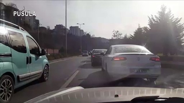 Sahil yolunda trafik kilit